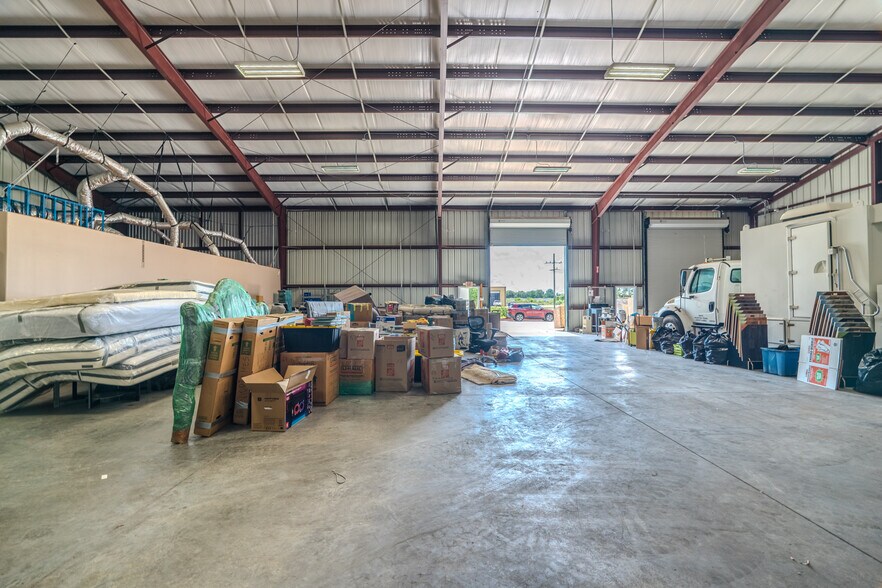 More Photos Of 8601 Fawn Trl, Conroe Warehouse For Sale