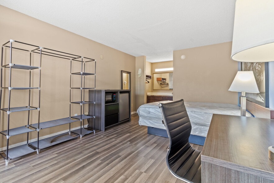 More Photos Of 2350 Chestnut St, Orangeburg Hotel For Sale