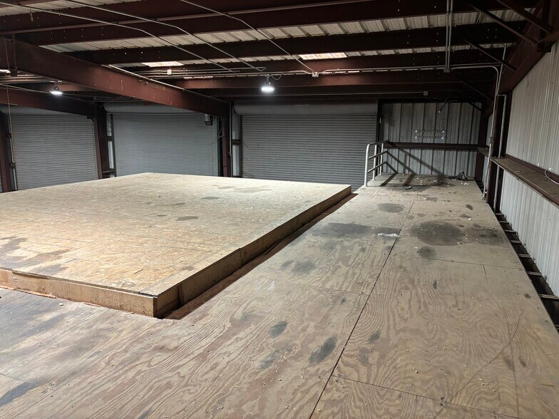 More Photos Of 3823 Fm 1128 Rd, Pearland Light Distribution For Lease
