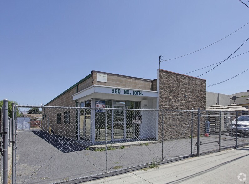 Primary Photo Of 880 N 10th St, San Jose Truck Terminal For Sale
