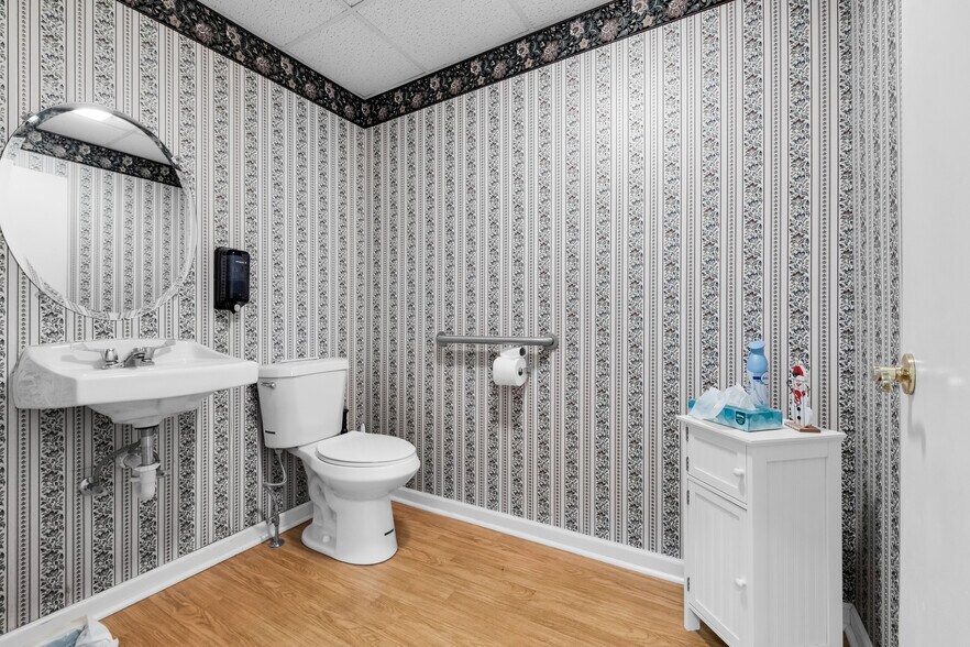 More Photos Of 1810 Washington Blvd, Easton Office Residential For Sale