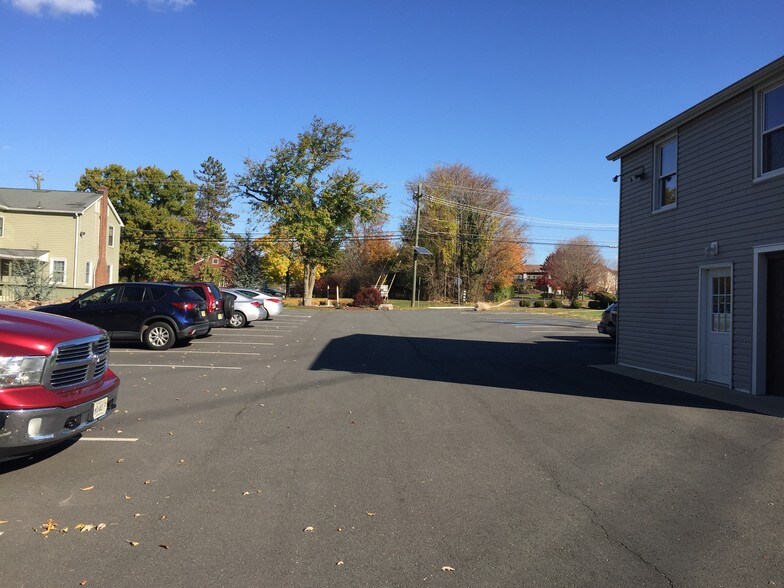 More Photos Of 864 Mapleton Rd, Princeton Office For Sale