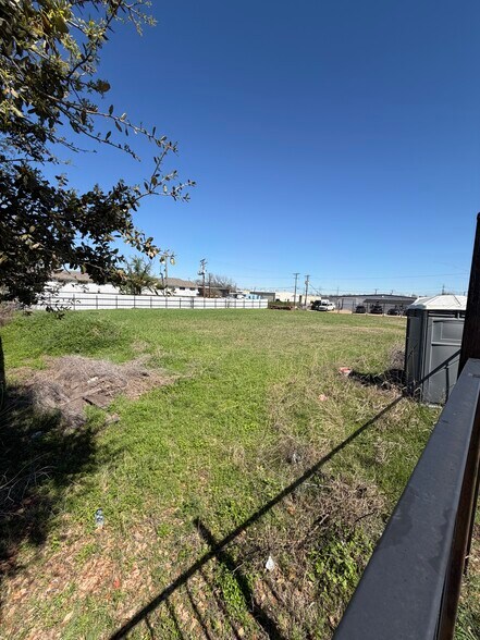 More Photos Of 2400 NW Dallas St, Grand Prairie Land For Sale