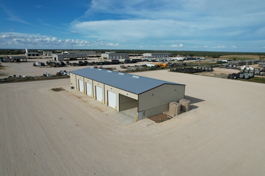 Primary Photo Of 772 County Road 429, Pleasanton Distribution For Lease