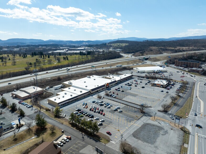 More Photos Of 415 Orchard Ave, Altoona Unknown For Lease