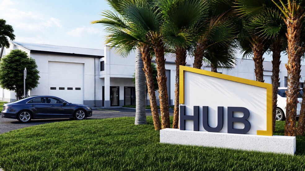 More Photos Of 13601 Saddle Rd, Fort Myers Showroom For Lease