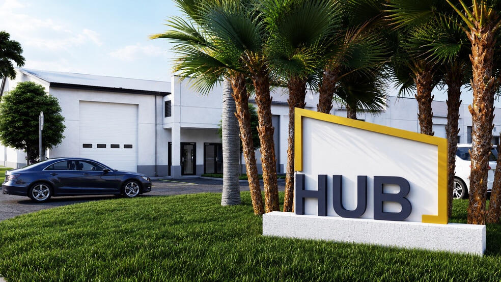 More Photos Of 13601 Saddle Road Rd, Fort Myers Showroom For Lease