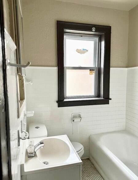 More Photos Of 11343 S King Dr, Chicago Apartments For Sale