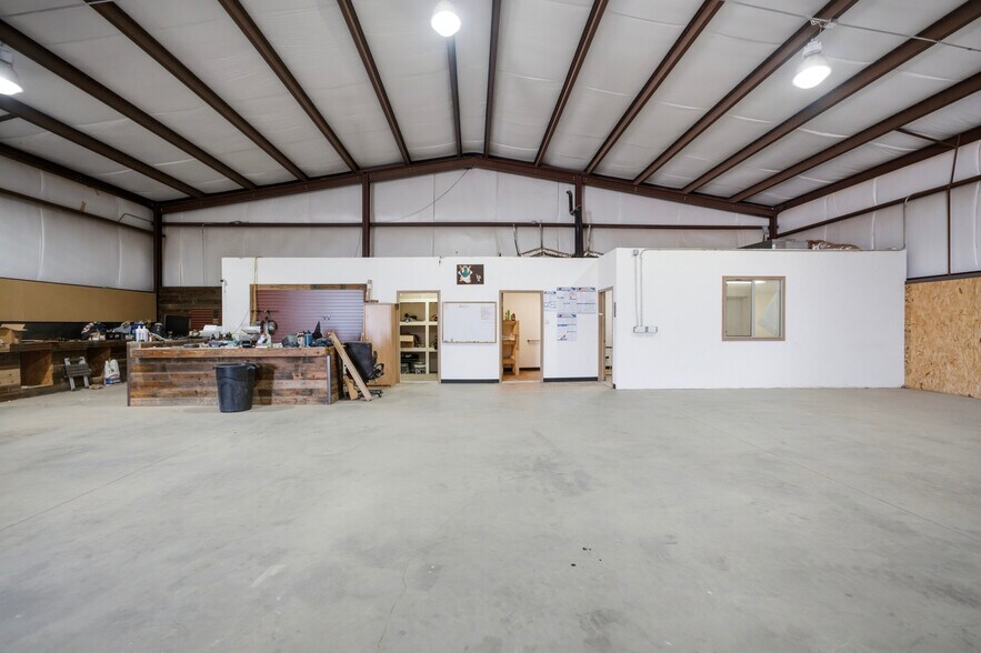 More Photos Of 1125 N Lowell Rd, Golden Valley General Retail For Lease