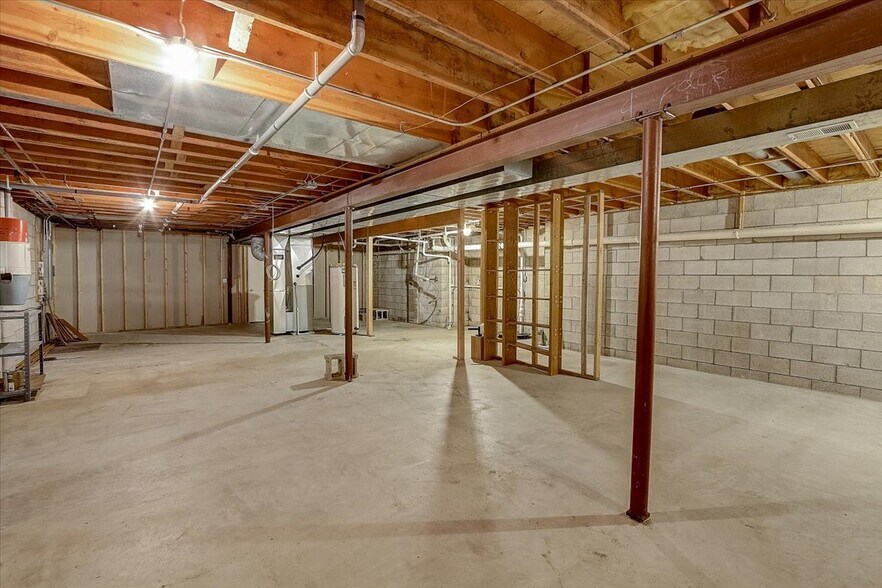 More Photos Of 111-113 Depot, Johnson Creek Medical For Sale