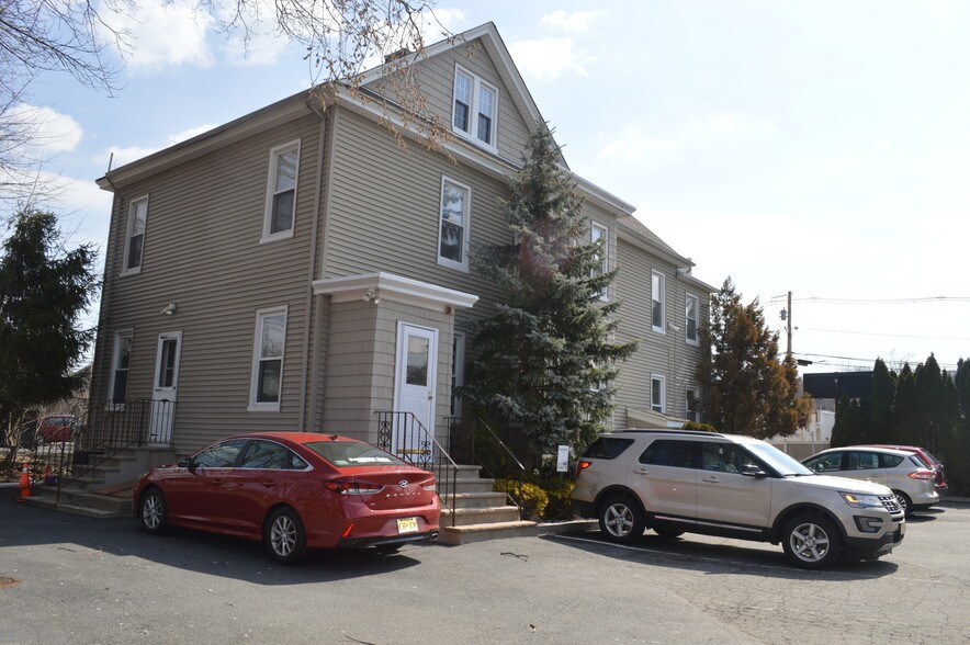 More Photos Of 6-14 Elm St, Oakland Storefront Retail Office For Lease