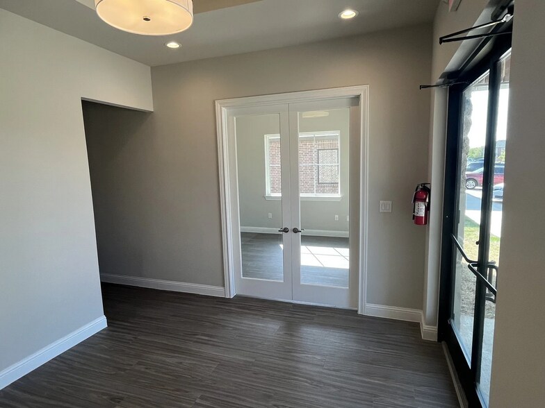 More Photos Of 2601 Little Elm Pkwy, Little Elm Unknown For Lease