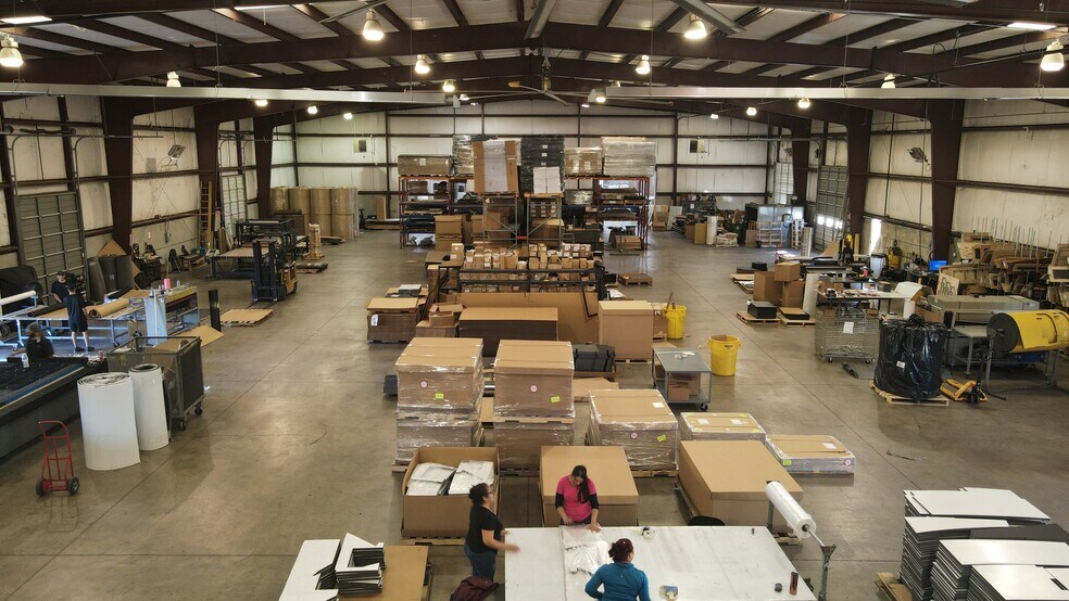 More Photos Of 1936 Lone Star Rd, Mansfield Warehouse For Lease