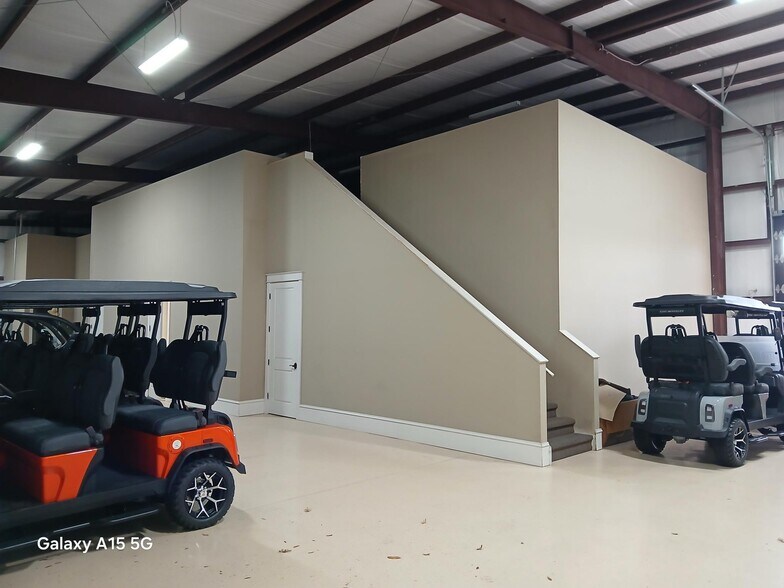 More Photos Of W St, Pensacola Storefront Retail Office For Lease