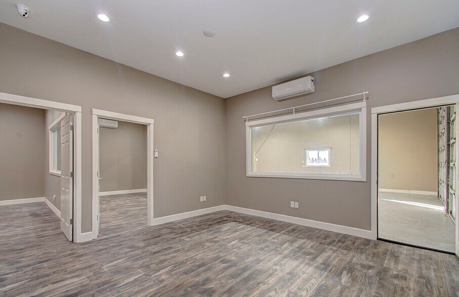 More Photos Of 10605 NE 117th Ave, Vancouver Industrial For Sale