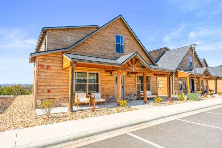 More Photos Of 320 Indian Summer Ln, Branson Flex For Sale