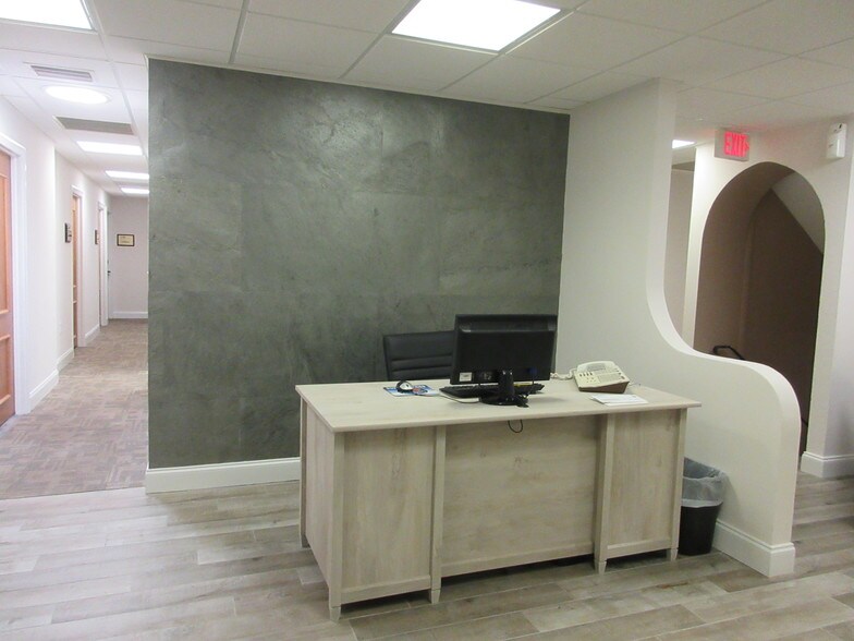 More Photos Of 499 E Palmetto Park Rd, Boca Raton Office For Lease