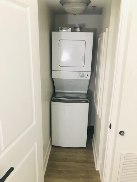 More Photos Of 827 N State St, Jackson Apartments For Sale