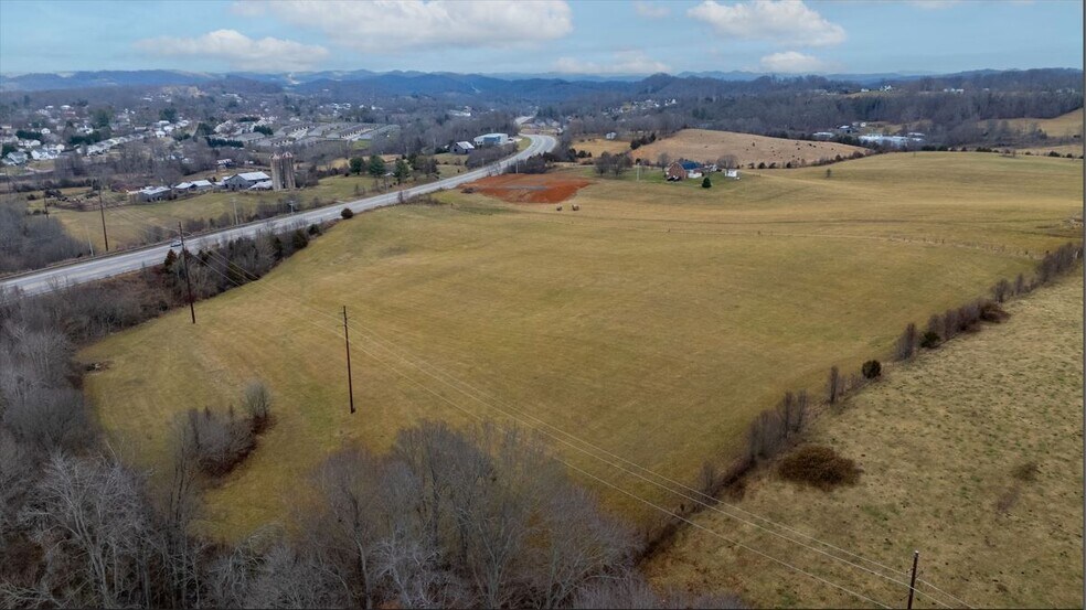 More Photos Of Bobby Hicks Highway Hwy, Gray Land For Sale