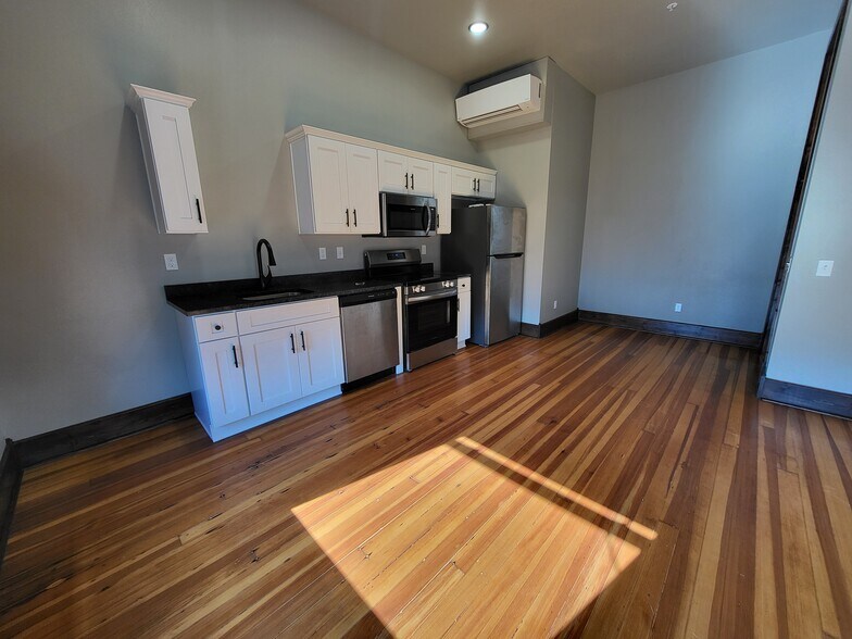 More Photos Of 223 W 3rd St, Joplin Apartments For Sale