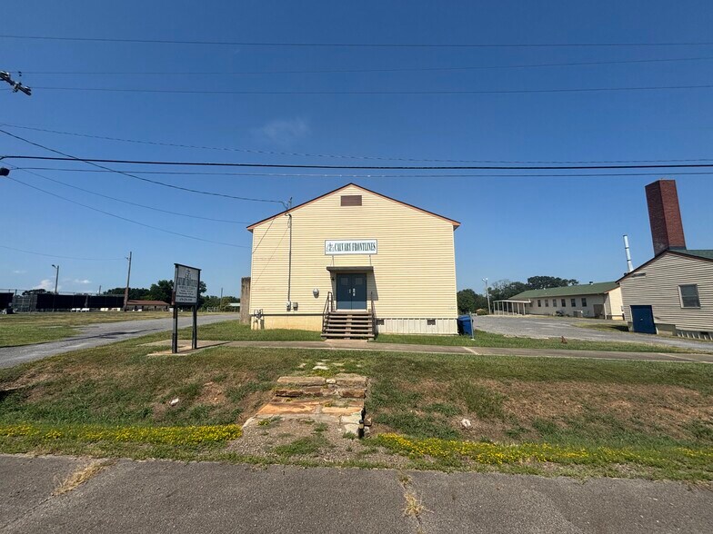 Primary Photo Of 7208 Mahogany Ave, Fort Smith Specialty For Sale