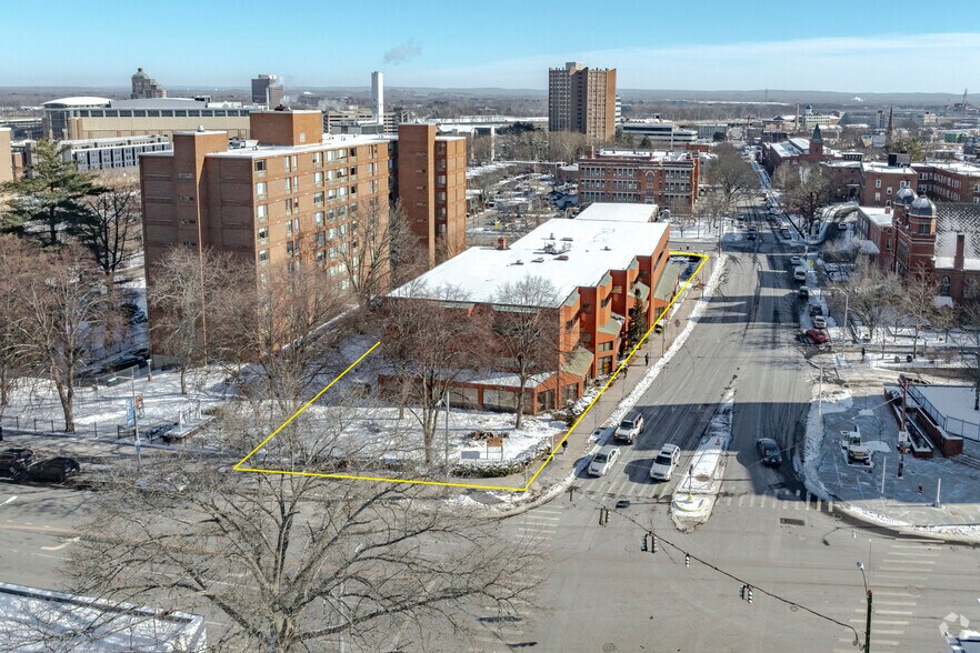 More Photos Of 330 Main St, Hartford Office For Sale