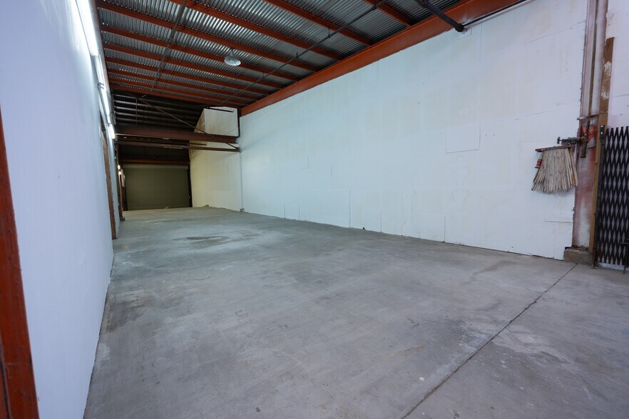 More Photos Of 1400 N C St, Sacramento Warehouse For Lease
