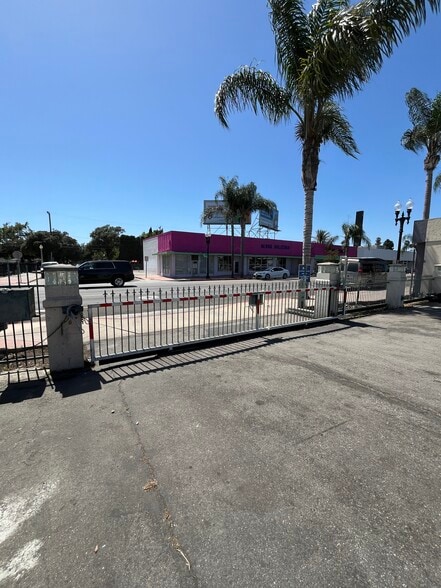 More Photos Of 1325 S Main St, Santa Ana Land For Lease