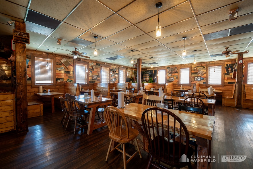 More Photos Of 2000 Midway Mall, Elyria Restaurant For Sale