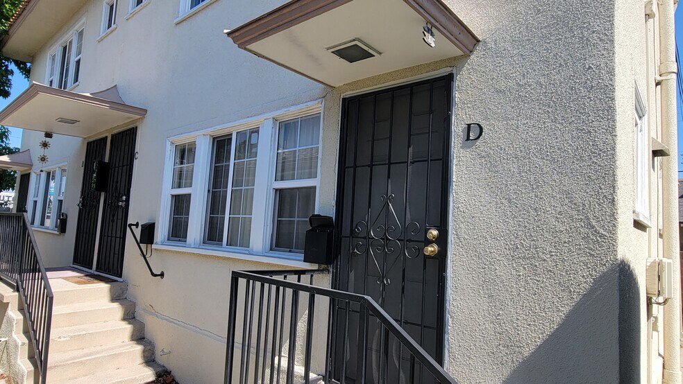 More Photos Of 2415 E 7th St, Long Beach Apartments For Sale