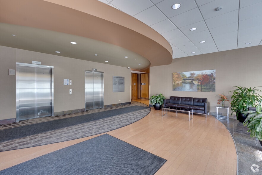 More Photos Of 1804 N Naper Blvd, Naperville Office For Lease