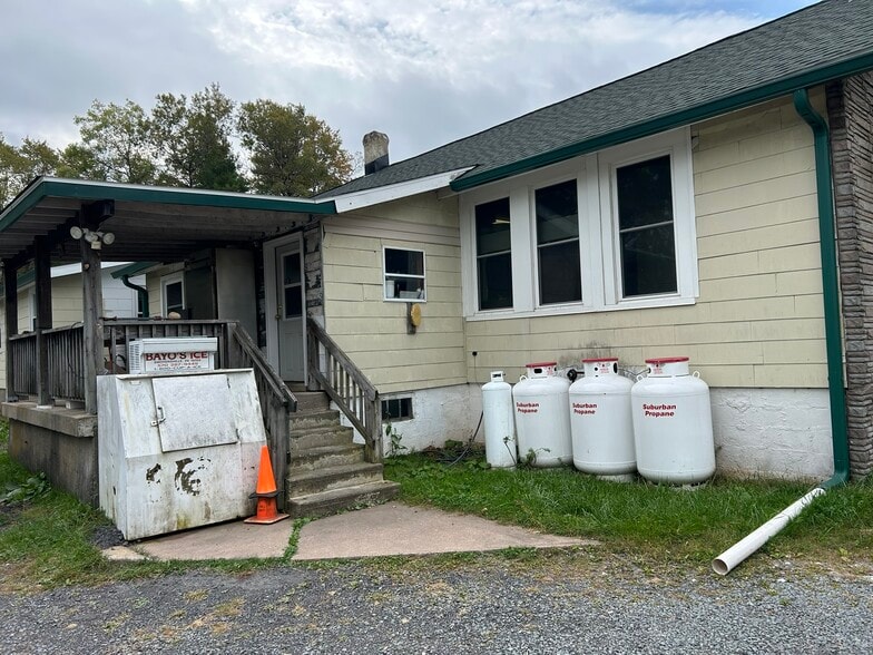 More Photos Of 5800 PA-115, Blakeslee Restaurant For Sale