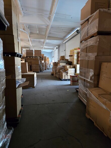 More Photos Of 4226 Valley Fair St, Simi Valley Manufacturing For Sale