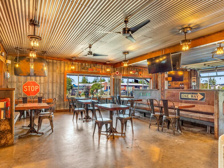 More Photos Of 780 US-101, Chinook Restaurant For Sale