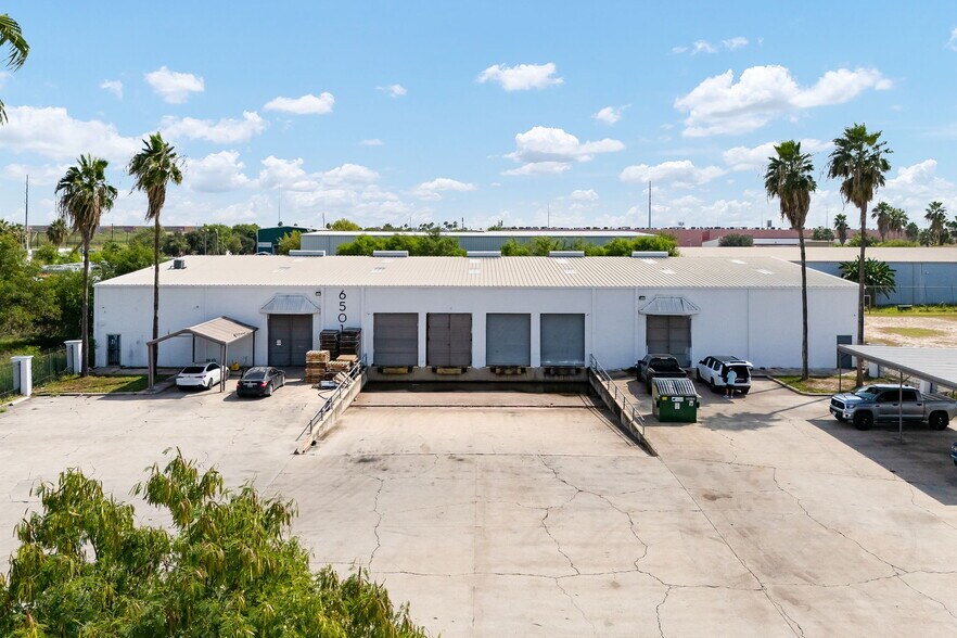 More Photos Of 6501 S 28th St, McAllen Warehouse For Lease