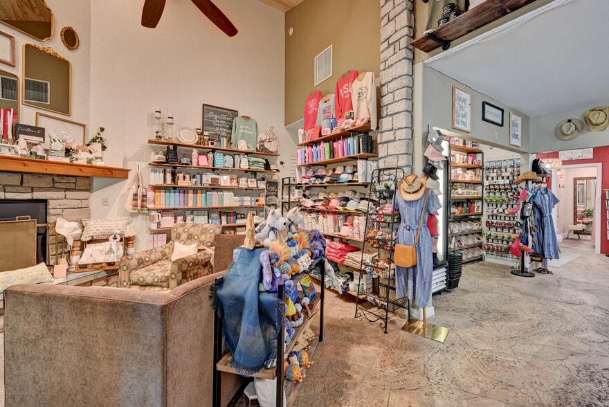 More Photos Of 733 US Highway 24 N, Buena Vista Hotel For Sale