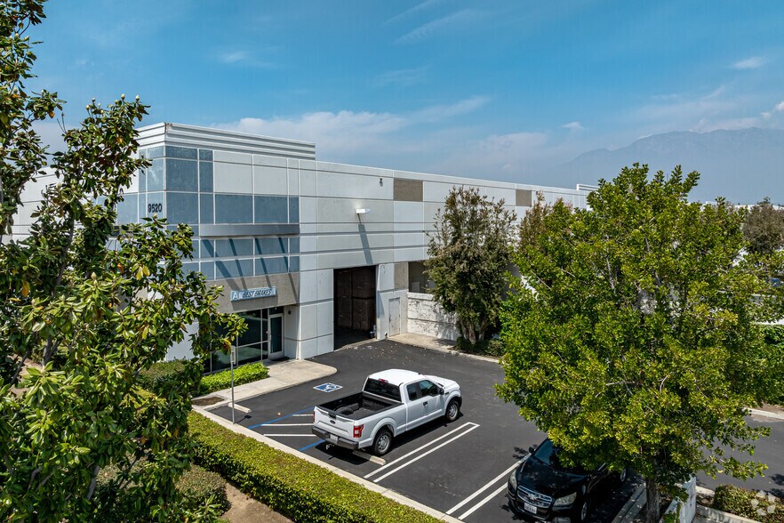 More Photos Of 9520 7th St, Rancho Cucamonga Warehouse For Lease
