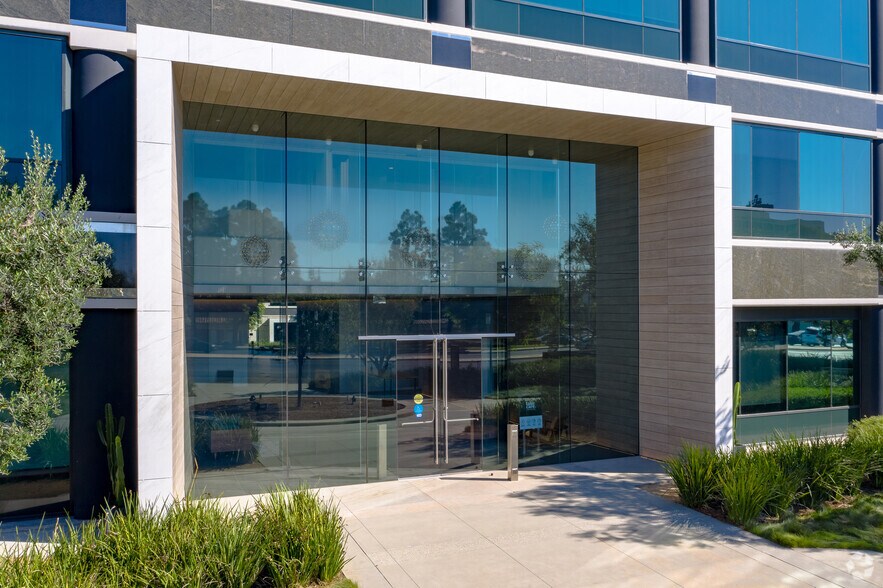 More Photos Of 21250 hawthorne Blvd, Torrance Coworking Space
