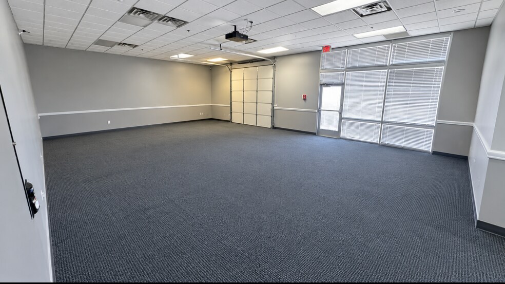 More Photos Of 2021 Commerce Dr, McKinney Office For Sale