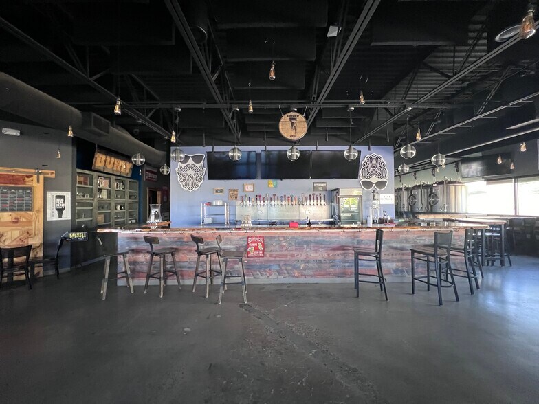 More Photos Of 680 Atchison Way, Castle Rock Flex For Lease