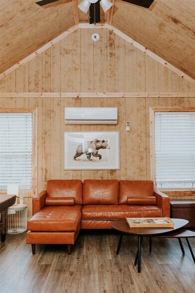 More Photos Of 896 Wilderness Rd, Mammoth Cave All Leisure For Sale