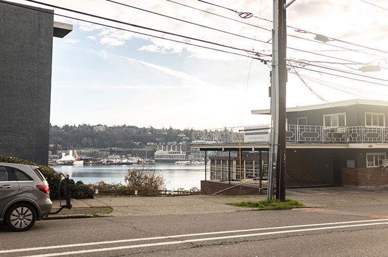 More Photos Of 1749-1751 Dexter Ave N, Seattle Medical For Lease