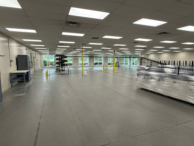 More Photos Of 509 Commerce Blvd, Crawfordville Warehouse For Lease