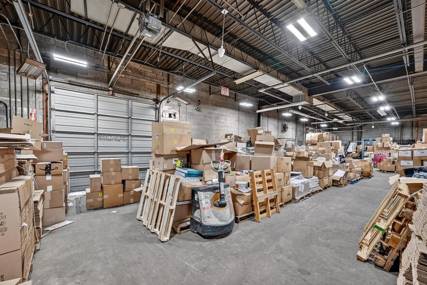 More Photos Of 297 Margaret King Ave, Ringwood Warehouse For Sale