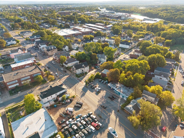 More Photos Of 1907 Van Vranken Ave, Schenectady Auto Repair For Sale
