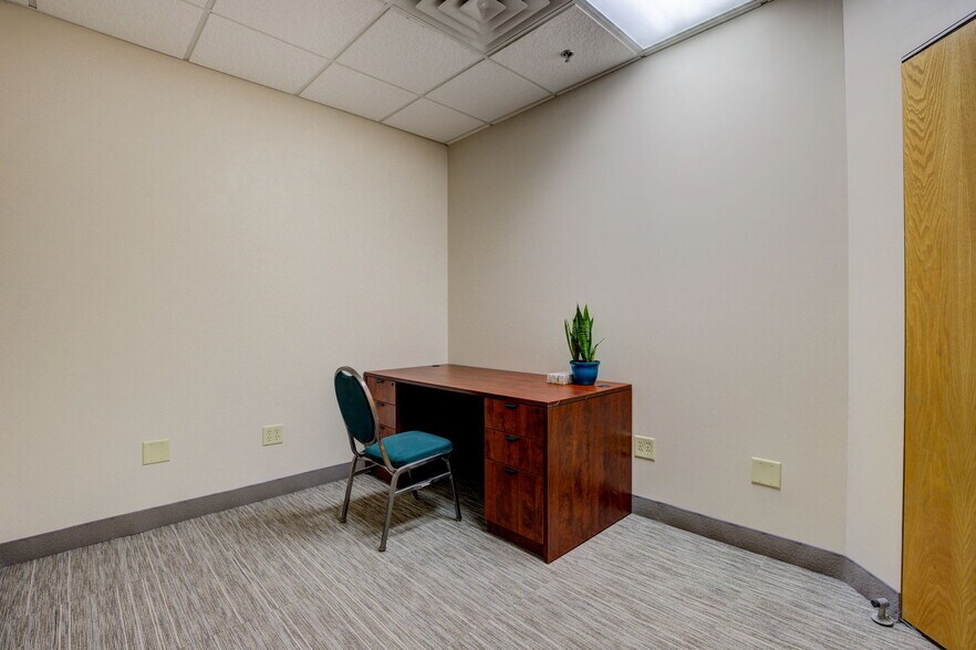 More Photos Of 1301 Cliff Rd E, Burnsville Showroom For Sale