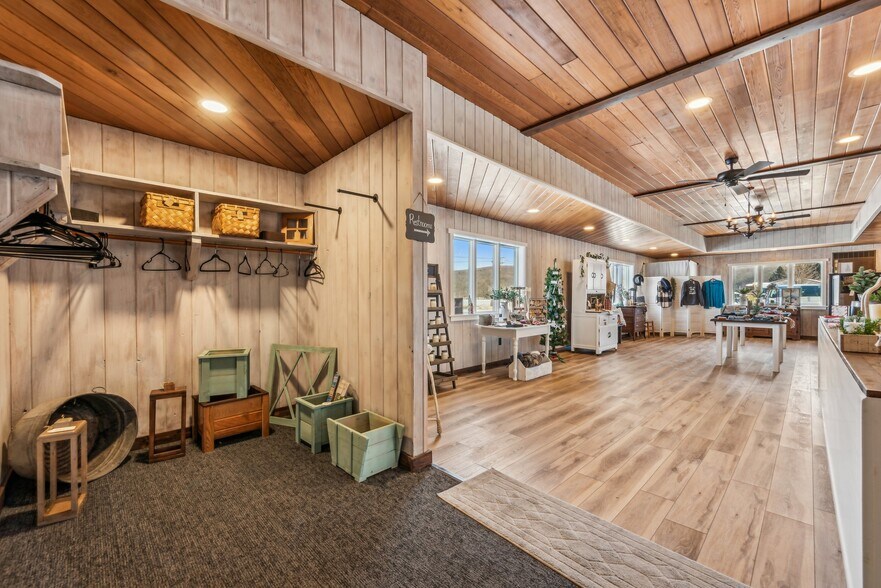 More Photos Of 8557 Mason Dixon Hwy, Meyersdale General Retail For Sale