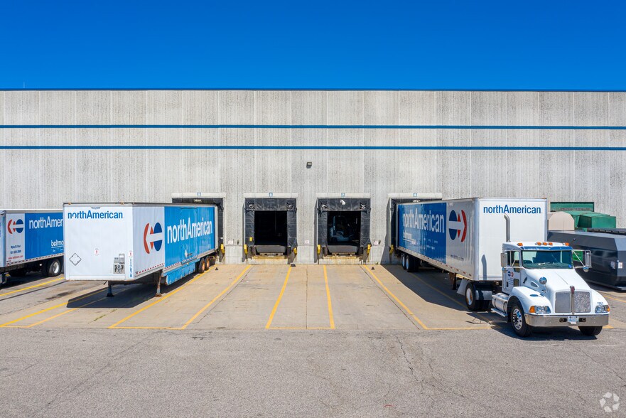 More Photos Of 2501 Rosegate, Roseville Light Distribution For Lease
