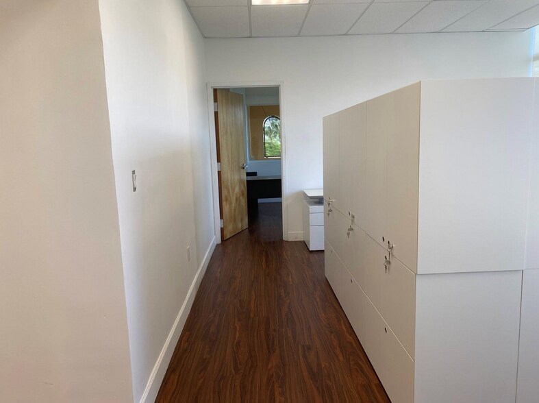 More Photos Of 1607 Ponce de Leon, Coral Gables Apartments For Sale