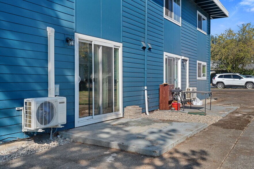 More Photos Of 1149 SW Cascade Ave, Chehalis Apartments For Sale